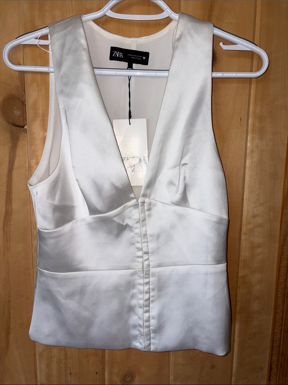 ZARA Off White Satin V-Neck Sleeveless Vest - Picture 3 of 13